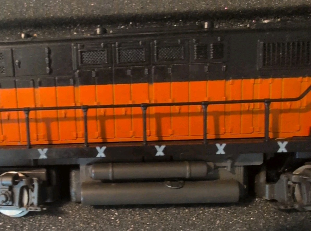 Vtg HO scale AHM Austria Milwaukee Road #807 Alco 424 Diesel Locomotive Train