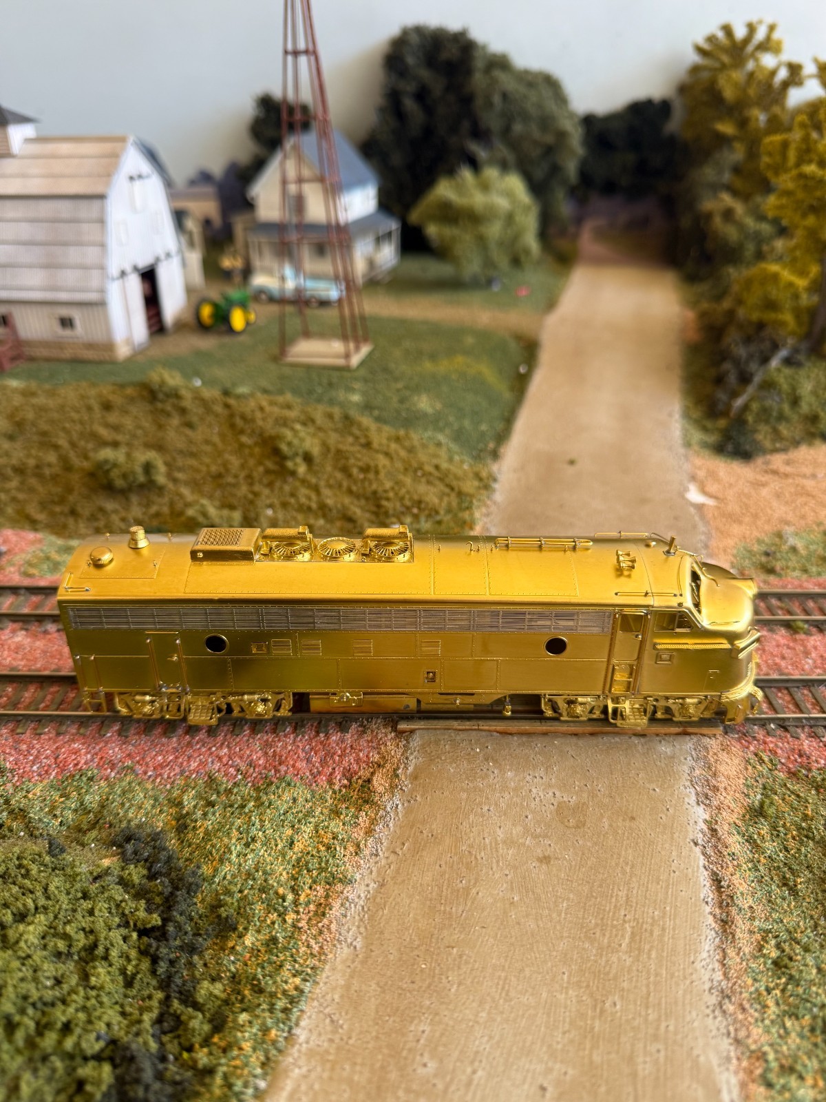 HO Overland Brass FP7 A Milwaukee Road Modernized w/Psgr. Pilot. OMI-5832. IOB.