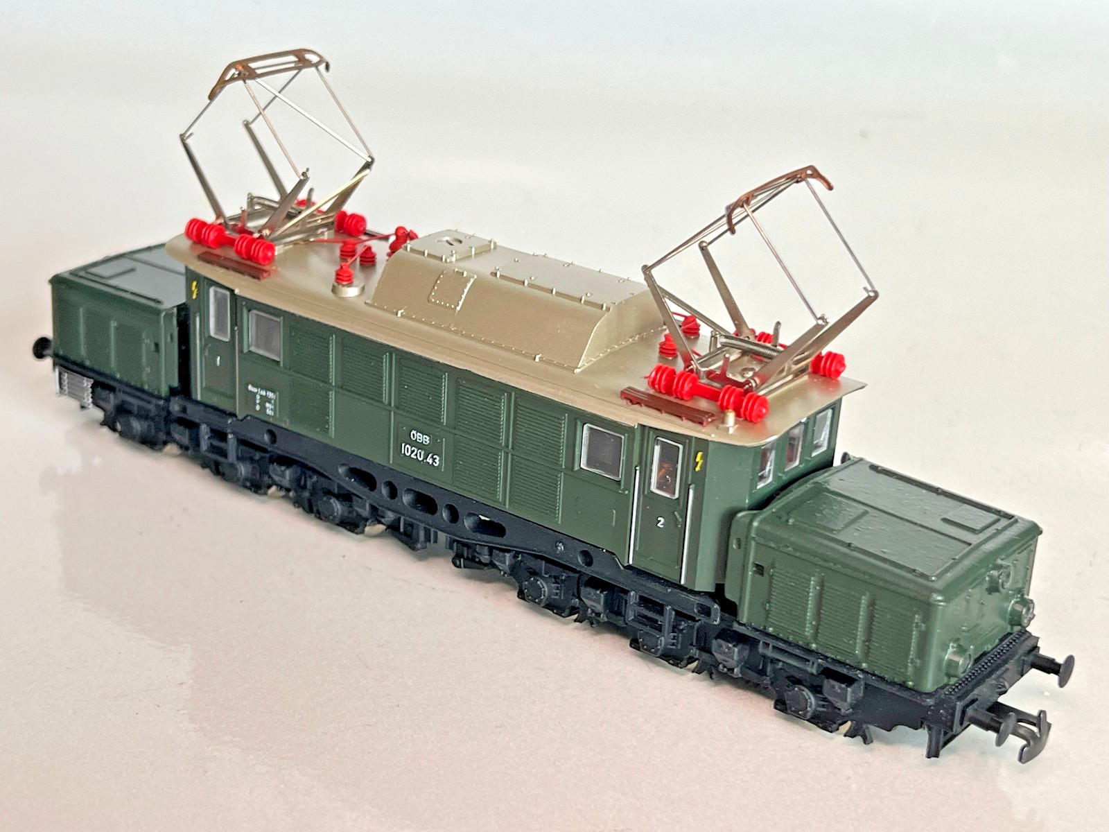 Kleinbahn HO Scale OBB Austrian Railways 1020 “Krokodil” Electric Locomotive