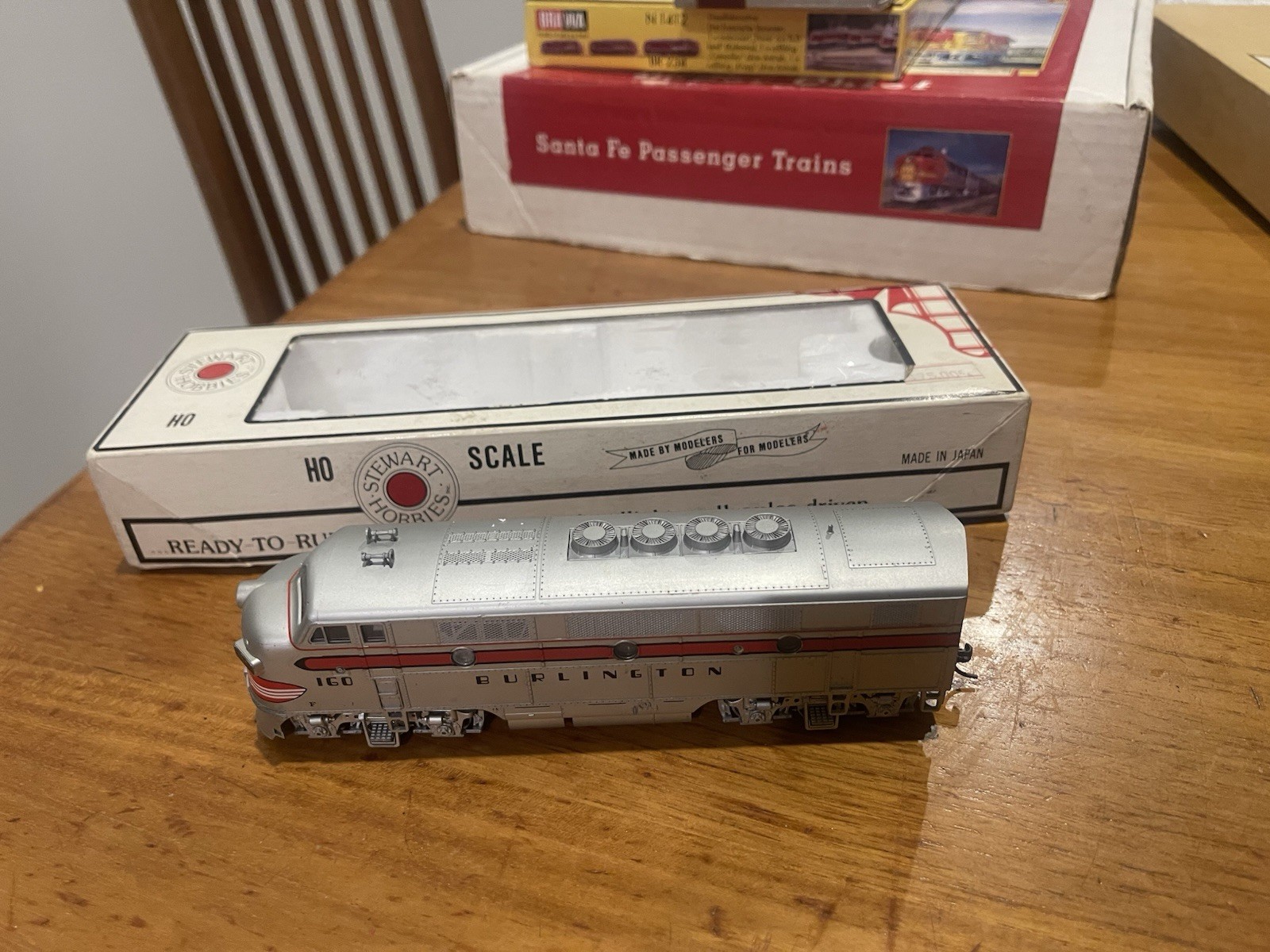 Stewart Hobbies HO Scale Burlington CB&Q Locomotive A-B Set-Vintage