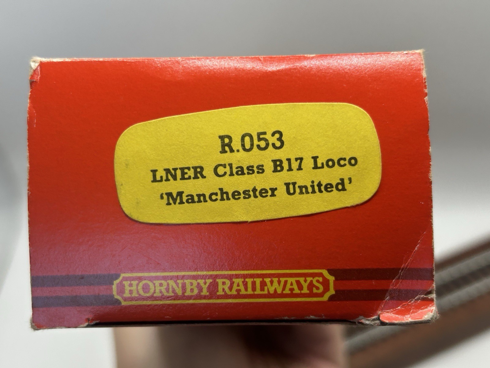 OO Hornby R053 LNER Class B17 4-6-0 Steam Locomotive ‘Manchester United’ – MINT