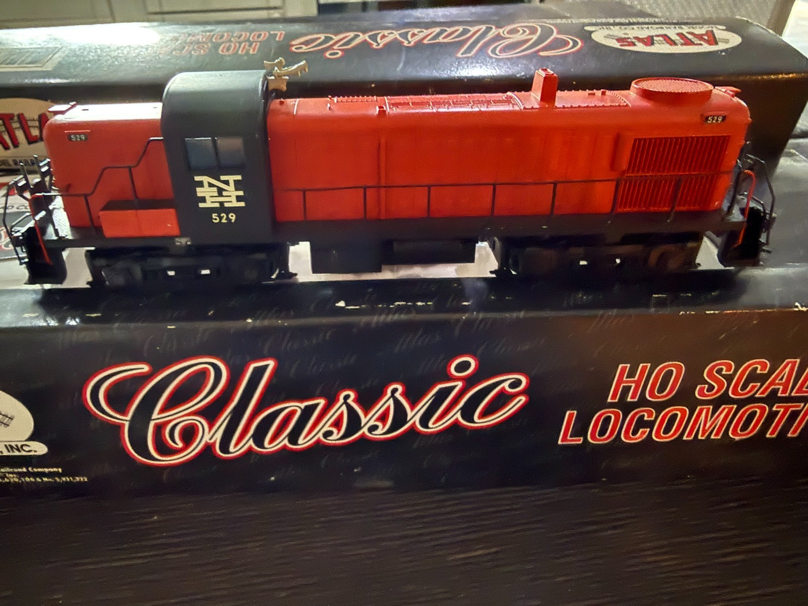 ATLAS Classic HO SCALE RS3 NEW HAVEN #529