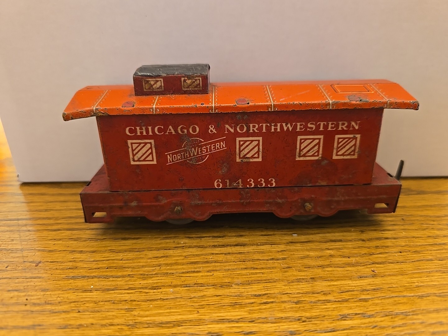 Hafner Trains Chicago & Northwestern 614333 O Gauge Metal Tin Caboose (157)