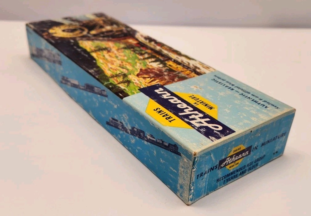 RARE Athearn HO GP-30 Atlantic Coast Line #900 Diesel Locomotive SEALED B24