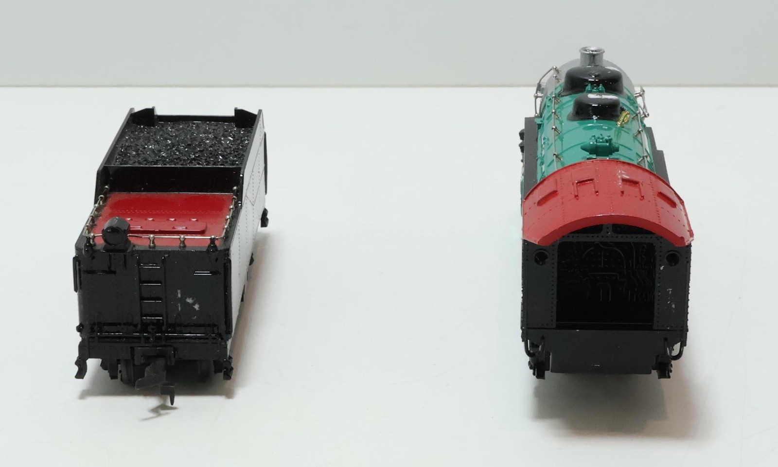 Bachmann Great Northern 2-8-0 Consolidation Locomotive w/ Smoke & Tender #1257