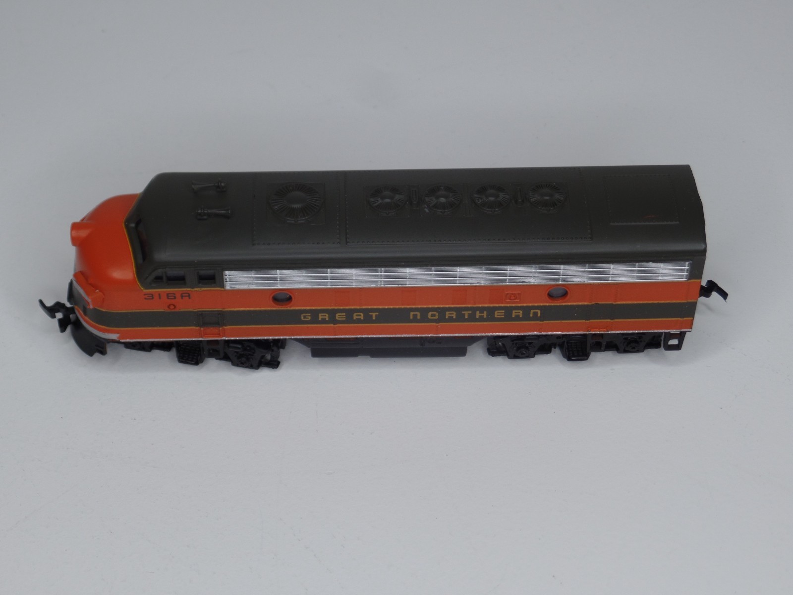 Bachmann Plus HO Scale 1:87 Great Northern #31209 EMD F7B #31207 EMD F7A Engines