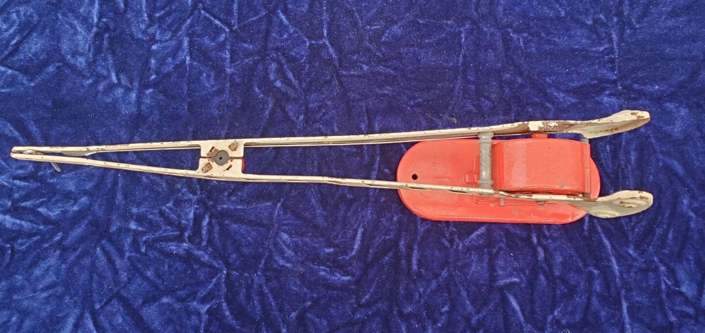 1940s Lionel 152 WHITE Crossing Warning Gate
