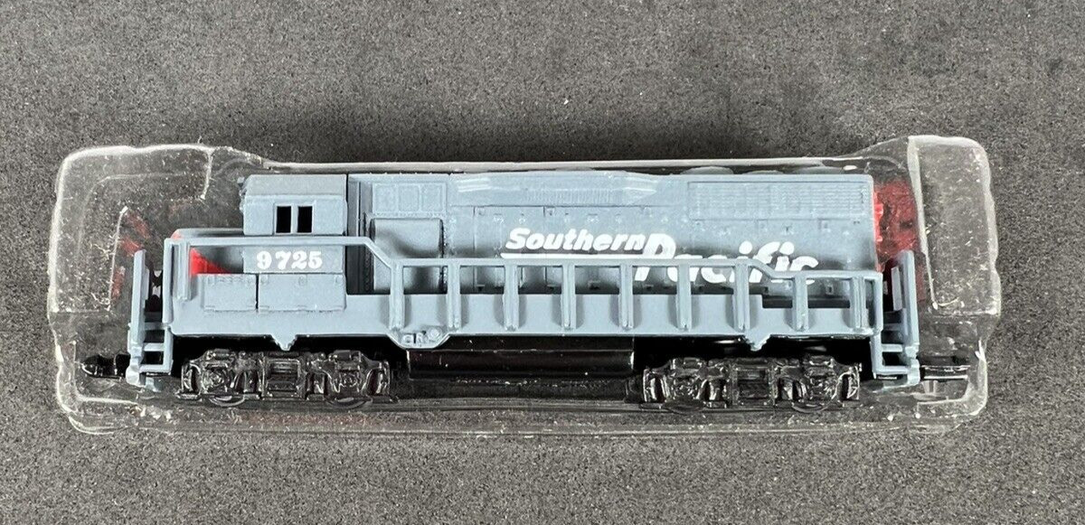 High Speed Metal Products Southern Pacific Locomotive Model Train #9725 w/Box
