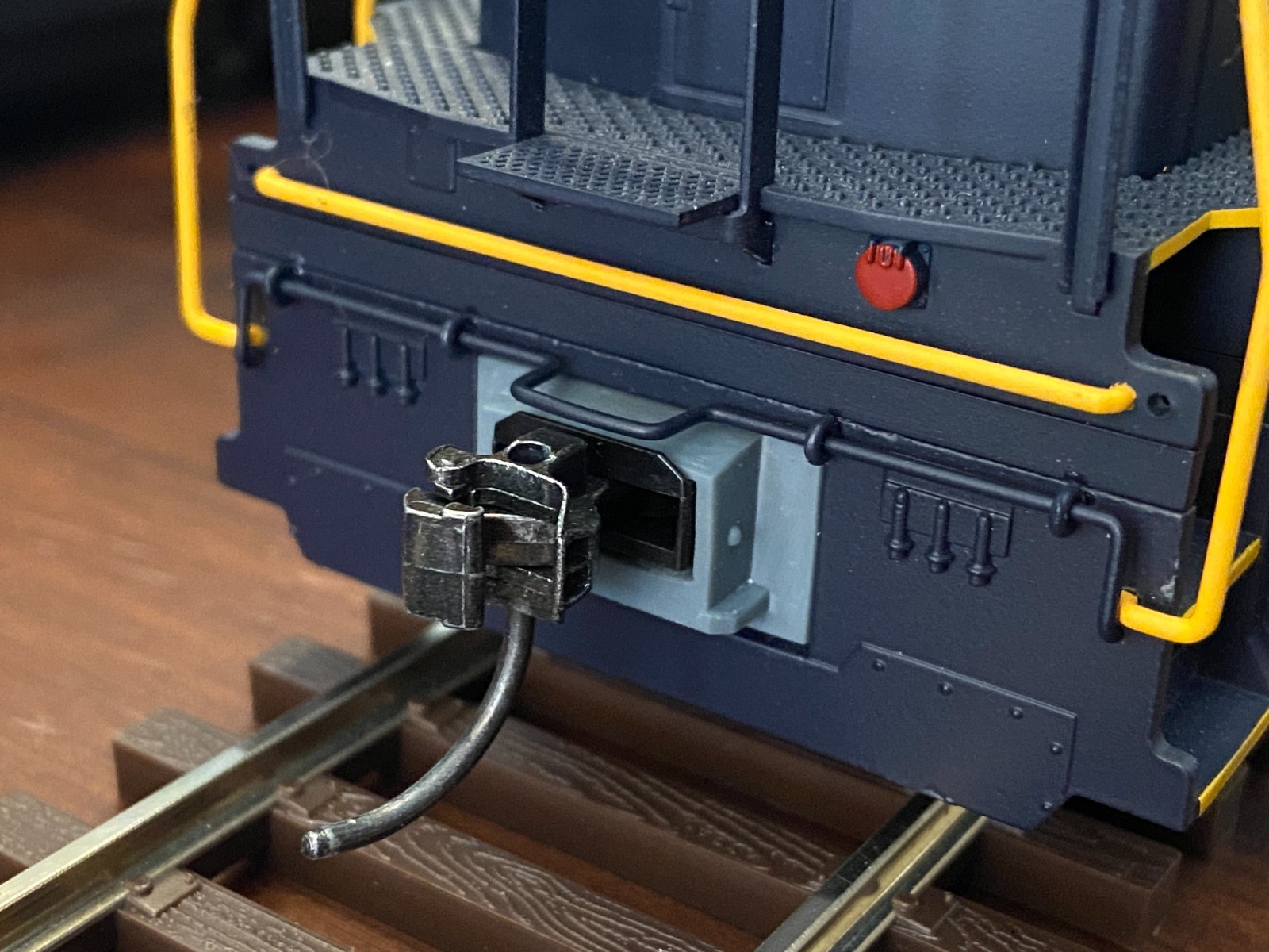 Atlas O Scale 2 Rail U23B Coupler Pocket Filler