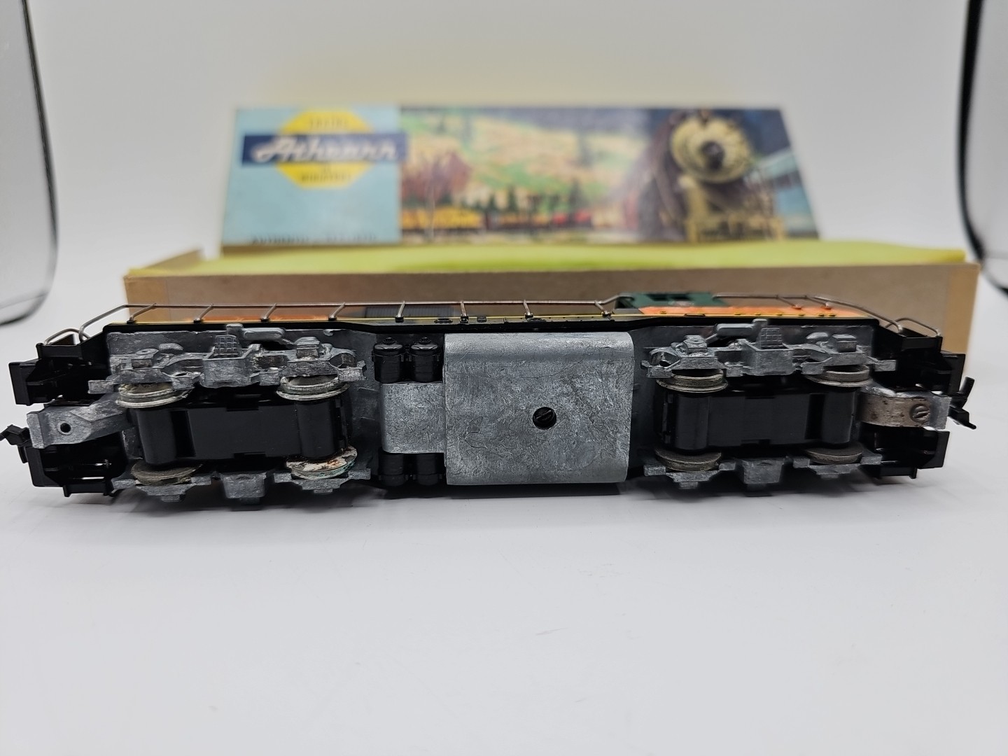 Vintage HO Athearn 3157 GP-9 Diesel Locomotive w/ Original Box & Manual