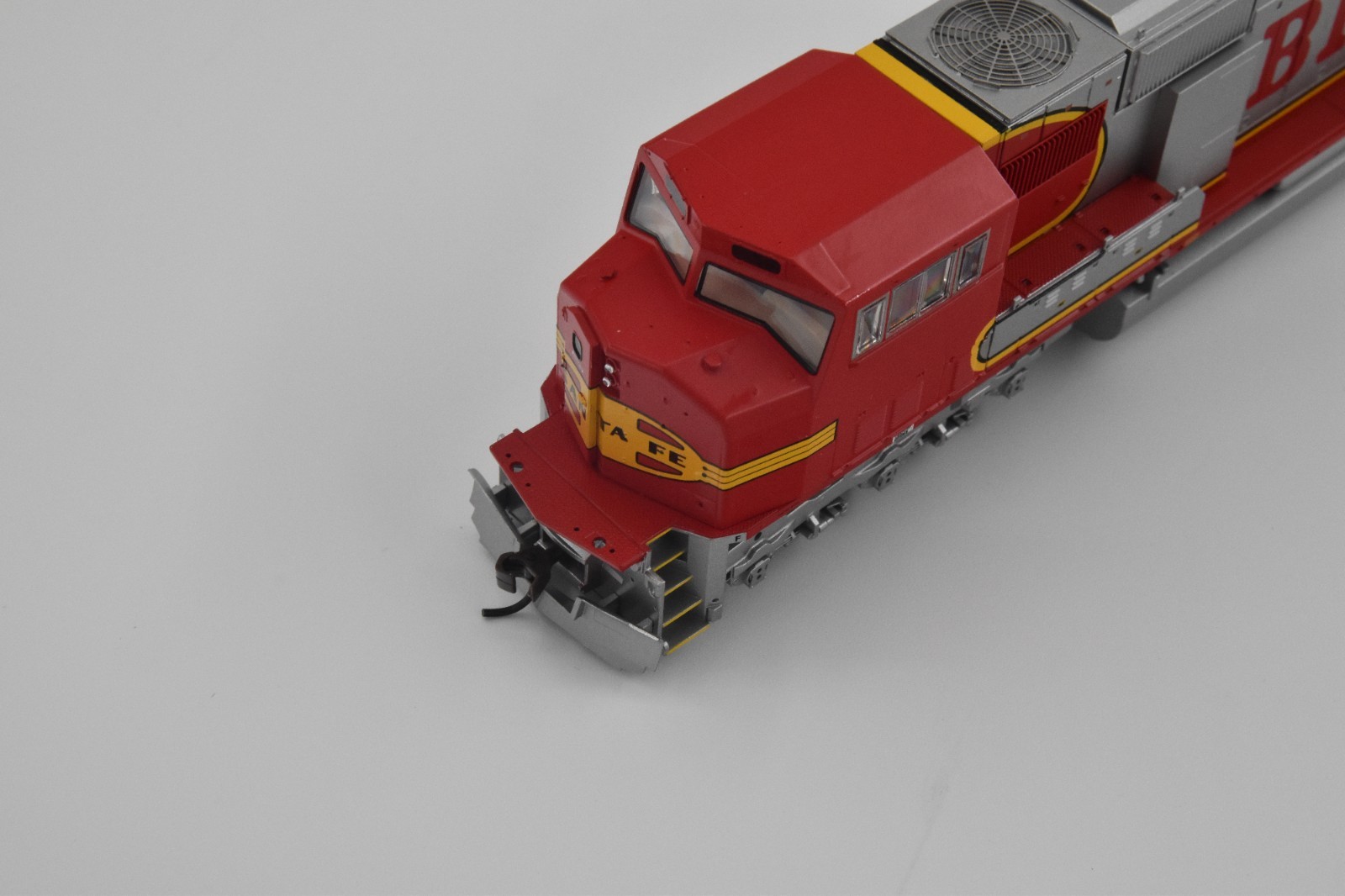 Athearn Genesis HO SD75M BNSF #G6135 Diesel With DCC Addon – Unbuilt Kit