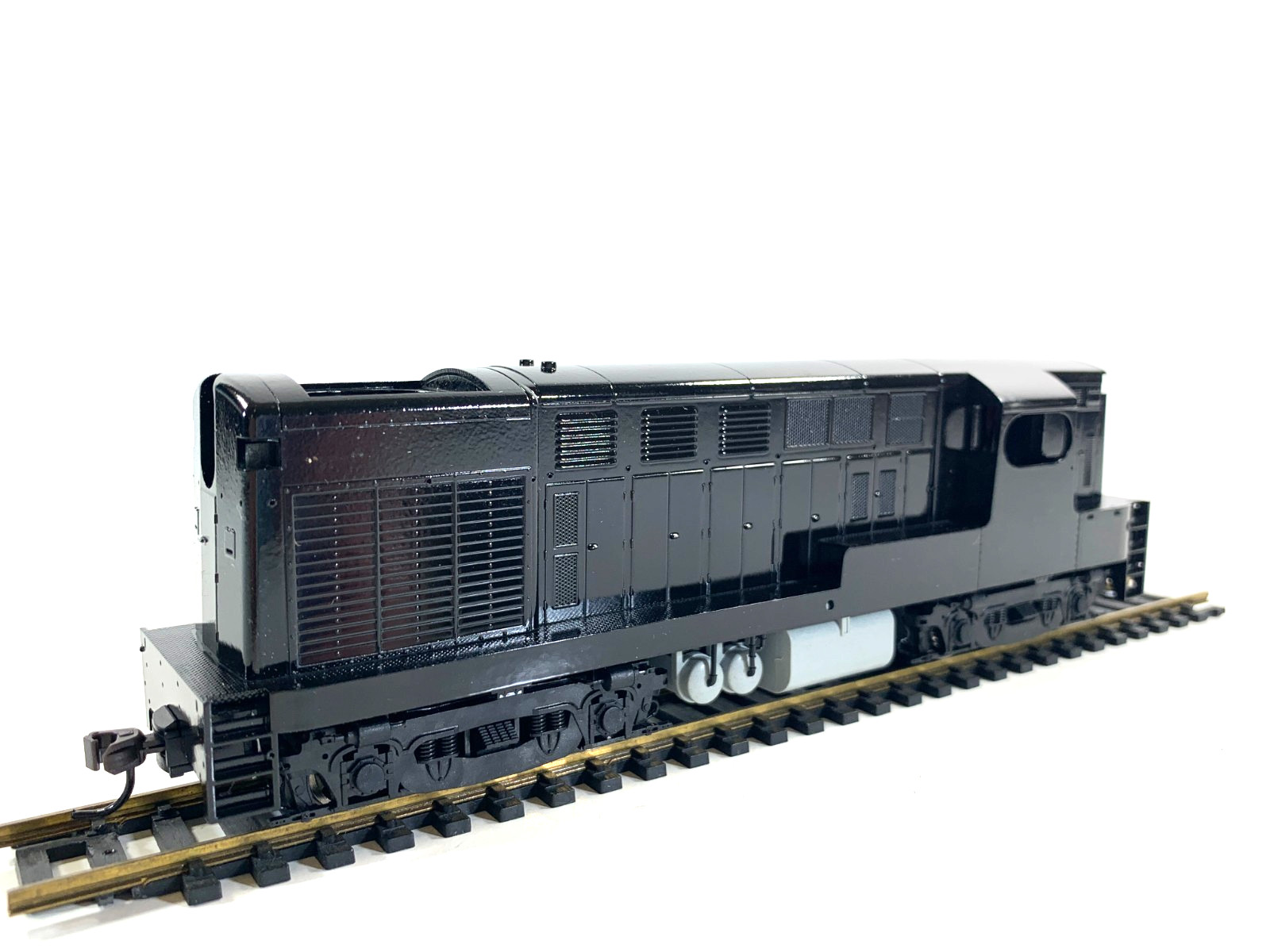 Atlas Master 9500 Undecorated (Painted Black Shiny) H15/16-44 Loco, HO scale