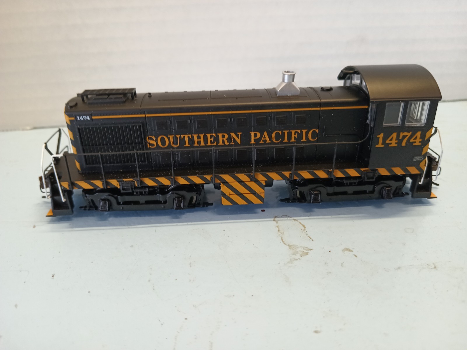 HO Scale Bachman S4 Southern Pacific Swircher. Tiger Stripe Scheme. DCC Sound