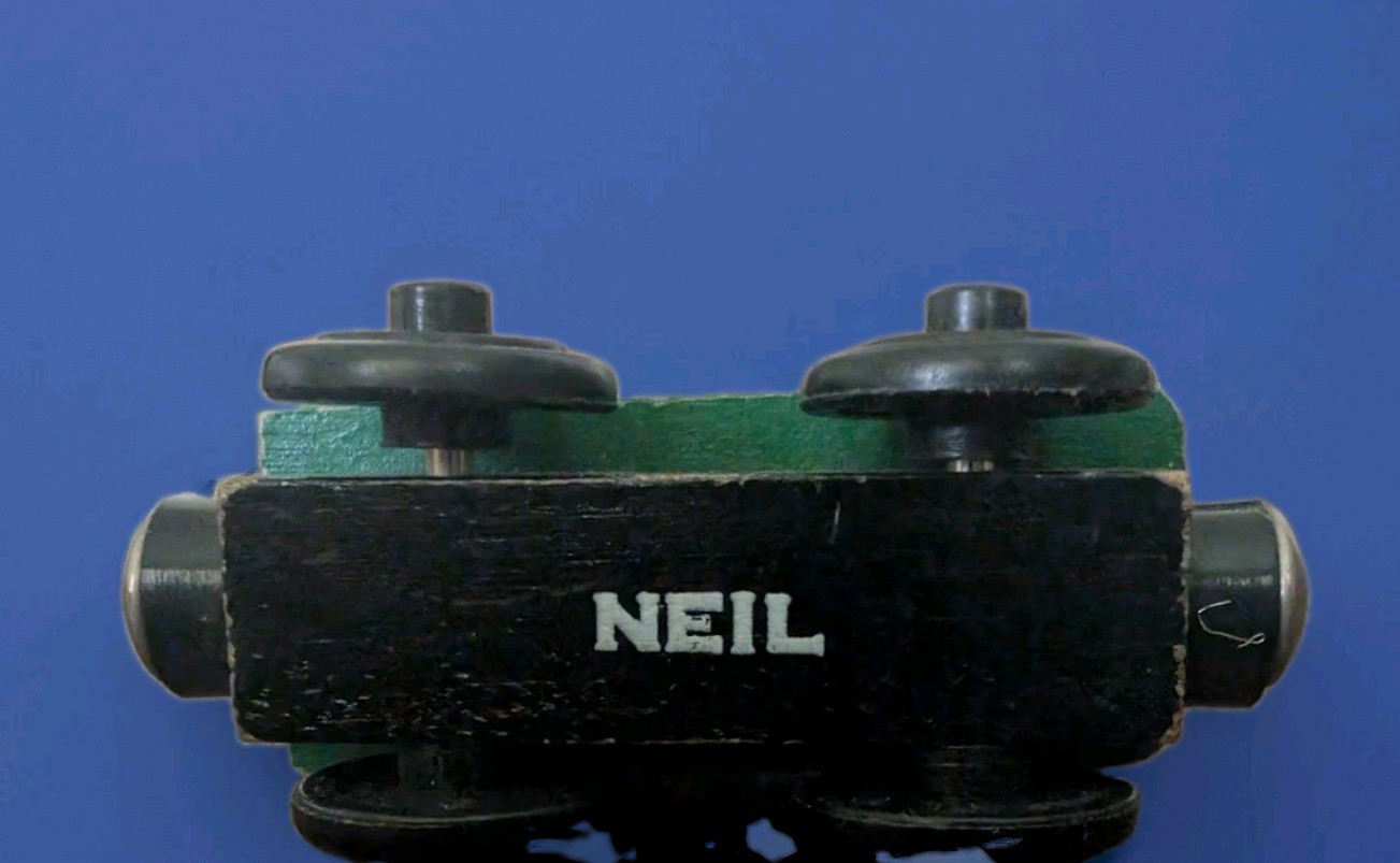 Thomas & Friends Wooden Railway Neil Green S & M 2 Train Engine 1999