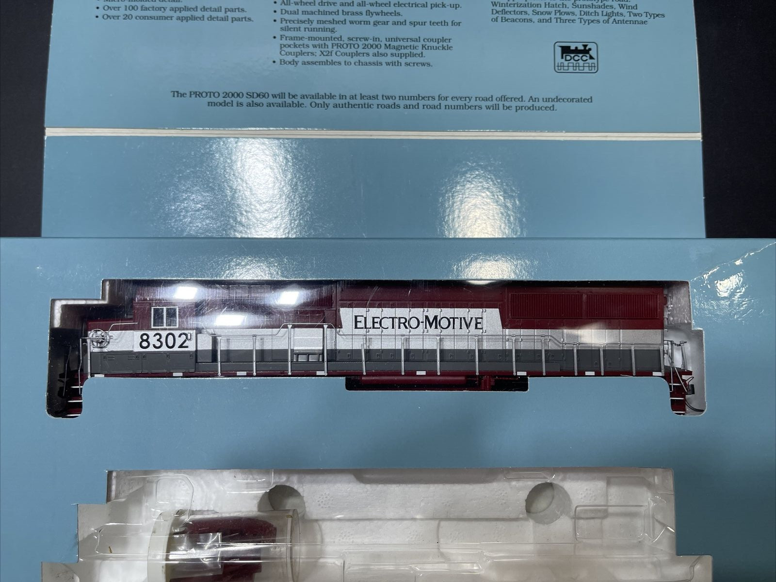 PROTO 2000 HO SCALE #23504 SD60 EMD 8302 ELECTRO-MOTIVE LOCOMOTIVE DCC