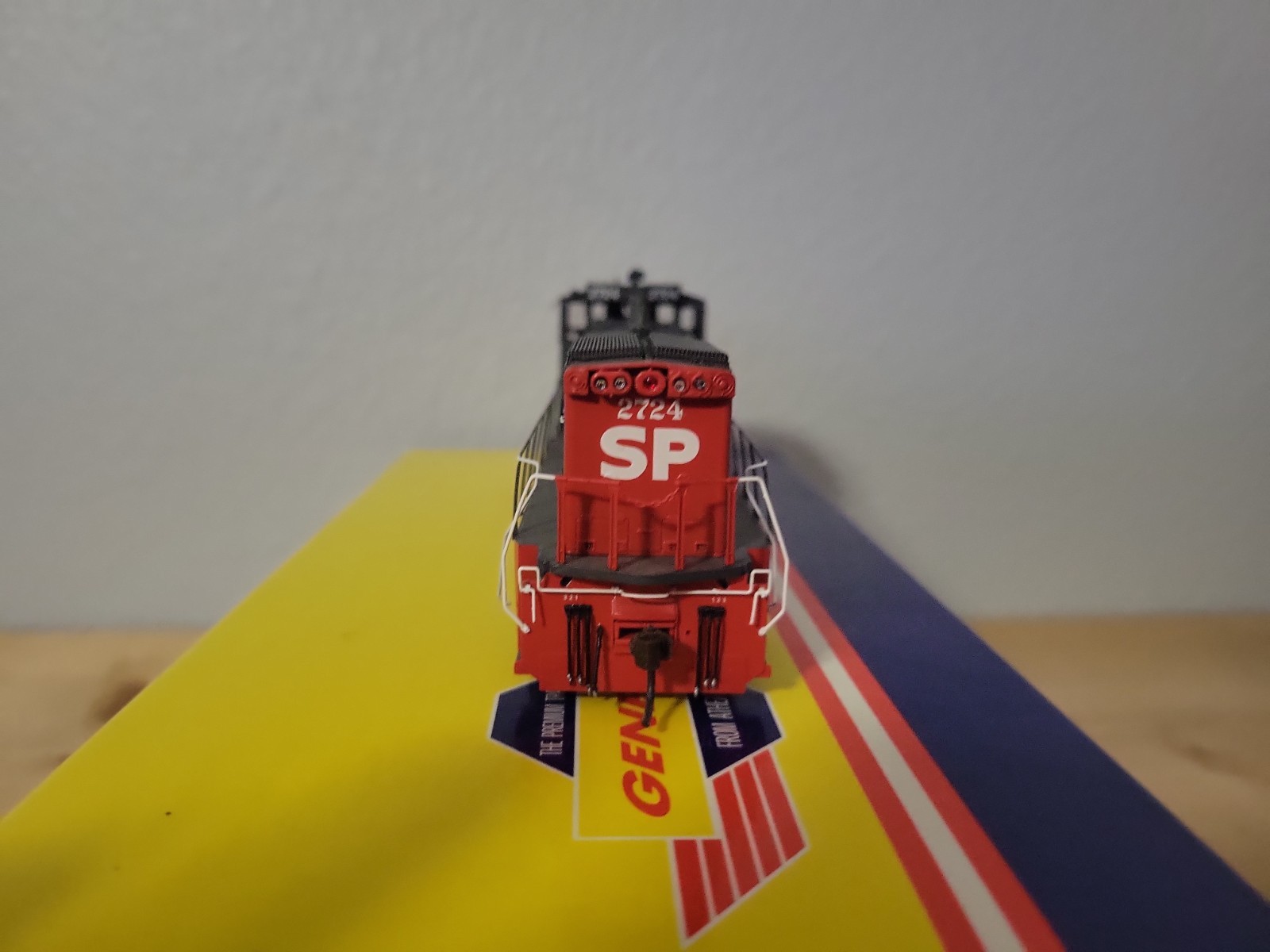 HO Scale Athearn Genesis Southern Pacific MP15AC #2724 DCC Ready
