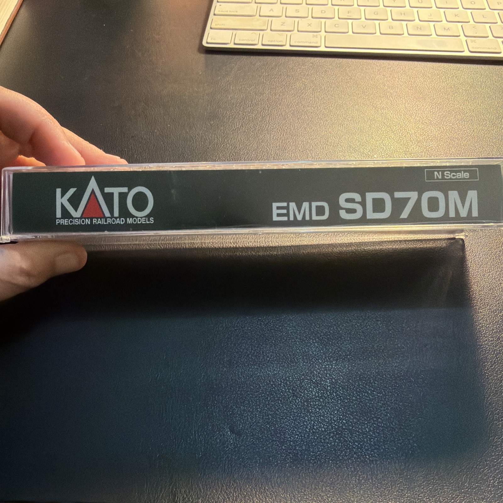 KATO SD70M Flat Radiator Union Pacific 4000 Locomotive