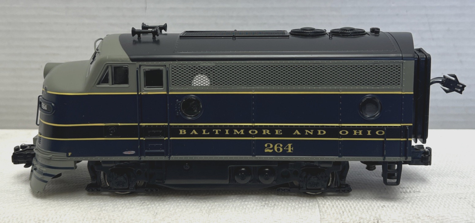 RMT O/O27 GAUGE 92623 B & O BEEF MINI F-3 A-UNIT NON-POWERED DIESEL LOCOMOTIVE