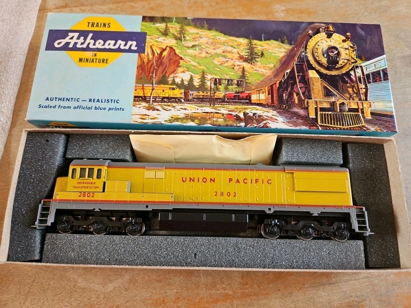 HO ATHEARN 3422 U28C UNION PACIFIC (UP) Road Diesel # 2802 NEW IN BOX