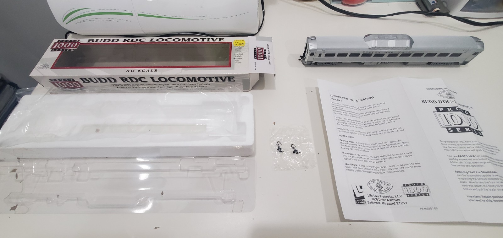 Life-Like Proto 1000 Budd RDC Locomotive B&M 6137