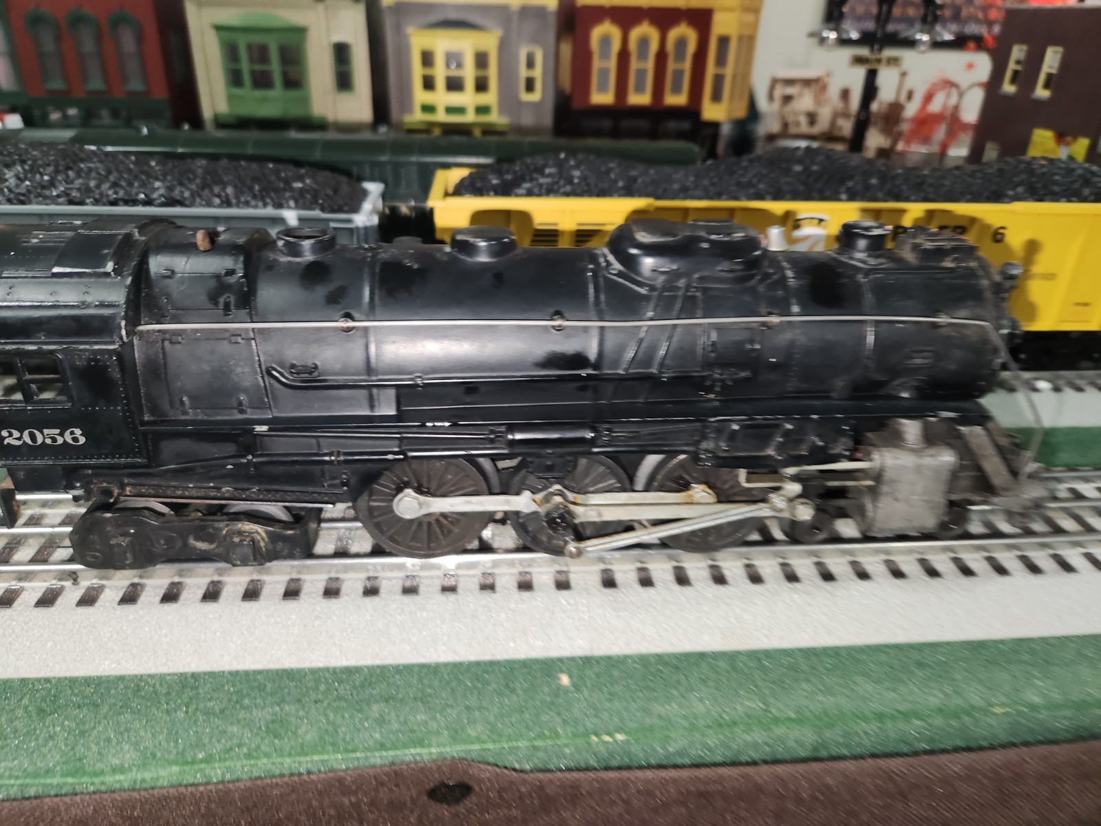 Lionel #2056 HUDSON LOCO AND Basic Lionel Lines TENDER (no whistle) Lights/Smoke