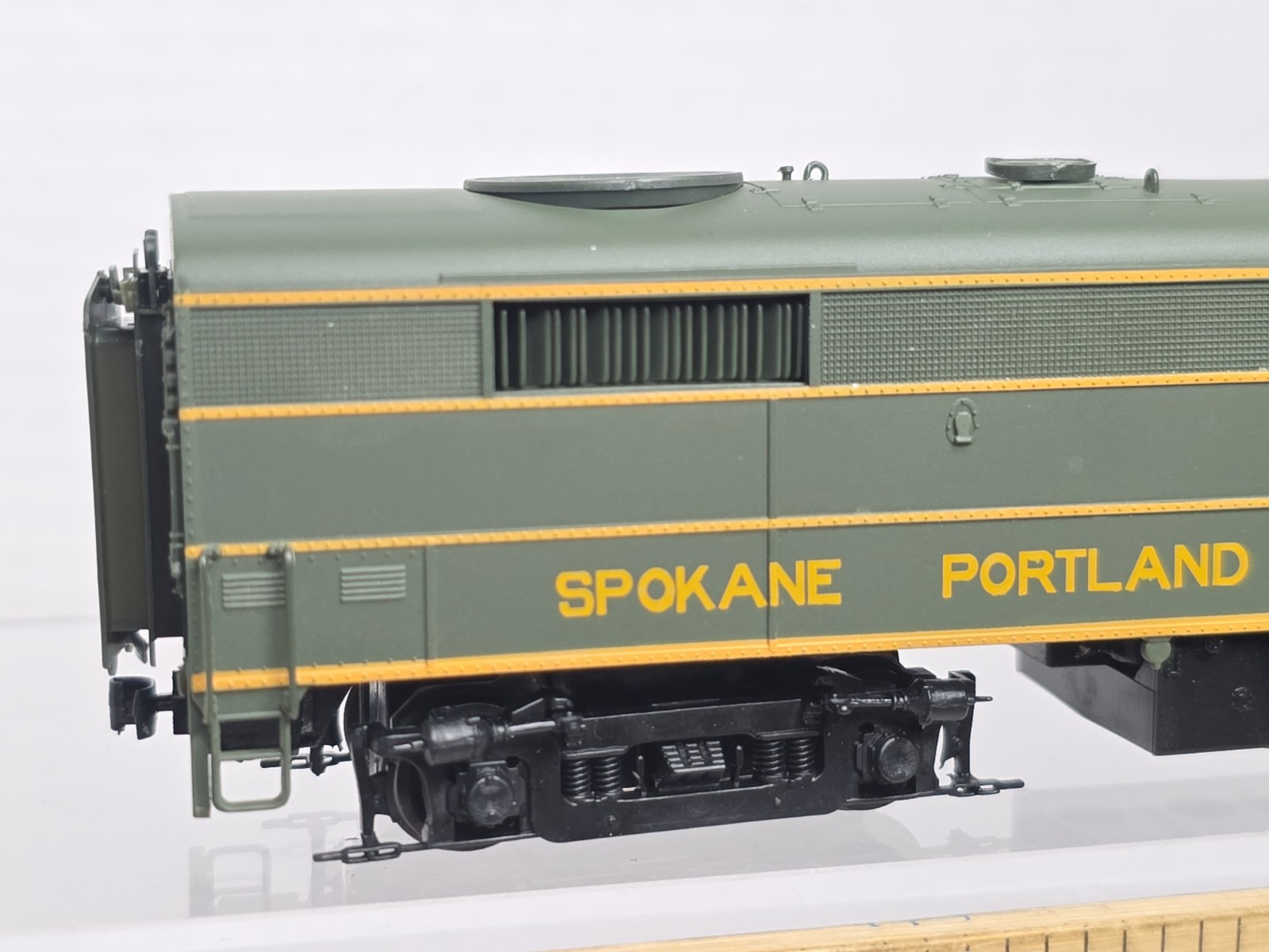 Proto 2000 HO Scale 8387 Spokane Portland & Seattle Dummy FB2 Diesel Loco NOS