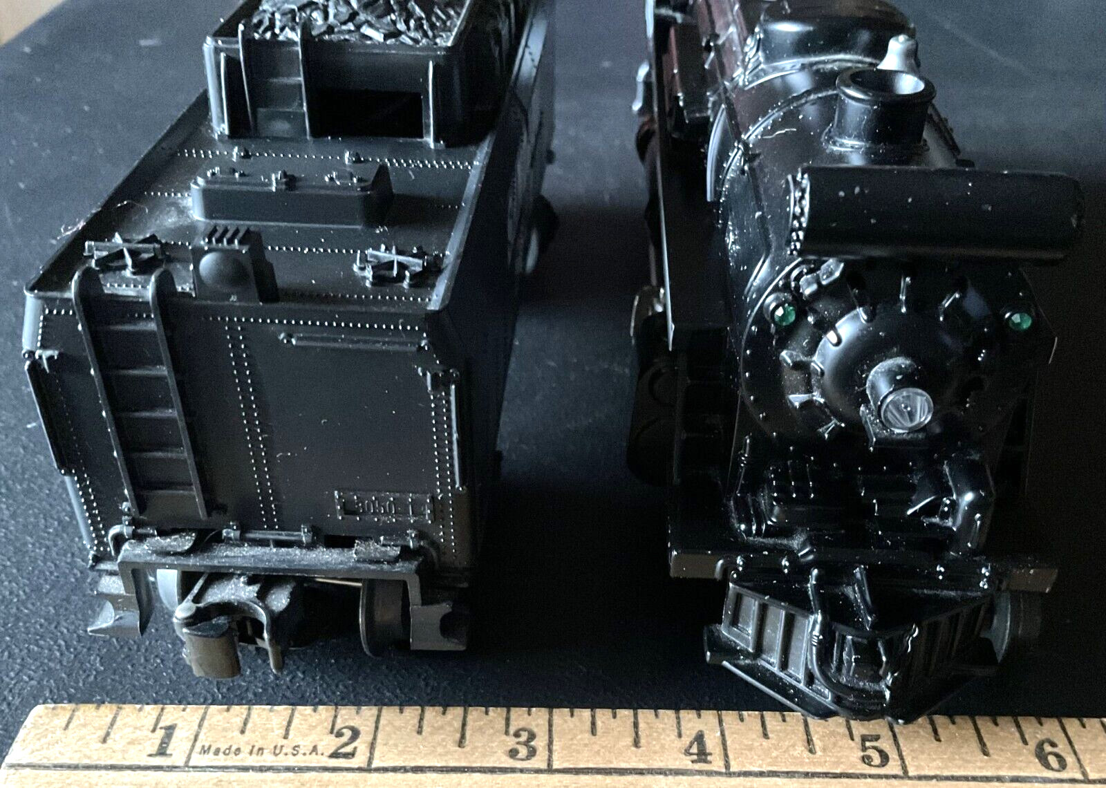 Lionel Trains #8644 Santa Fe Locomotive & Tender – Untested