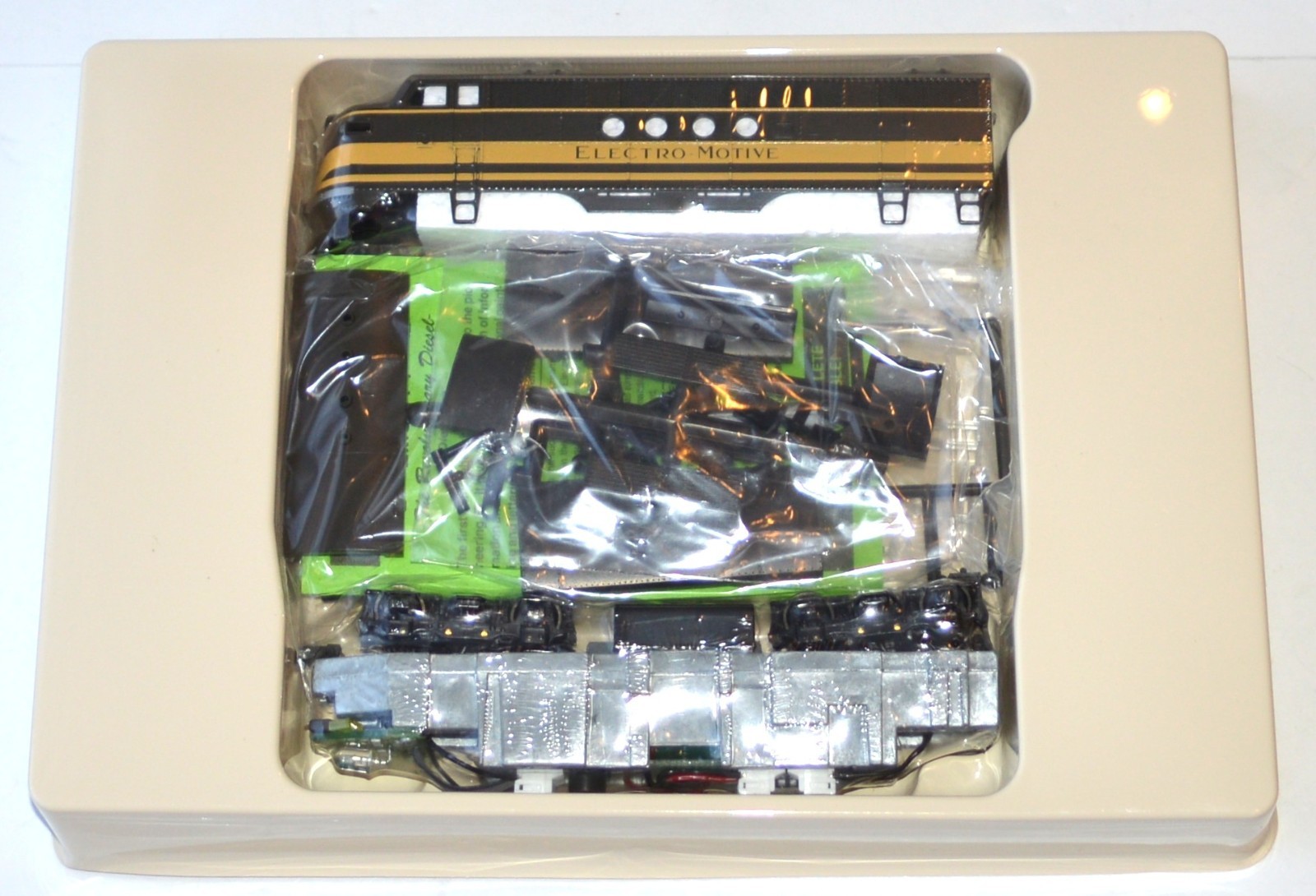 Stewart Hobbies HO Scale 5012 5013 FTA FTB Electro Motive Lot of 2 NEW
