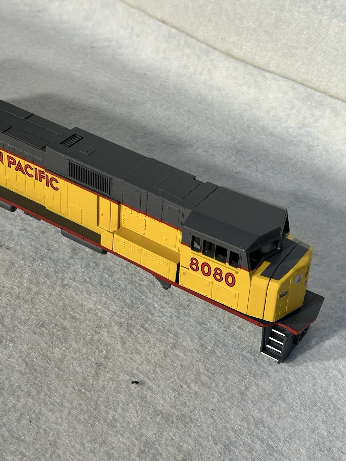 Beautiful Rail Power Products Union Pacific RR SD-90MAC Diesel Engine Shell HO