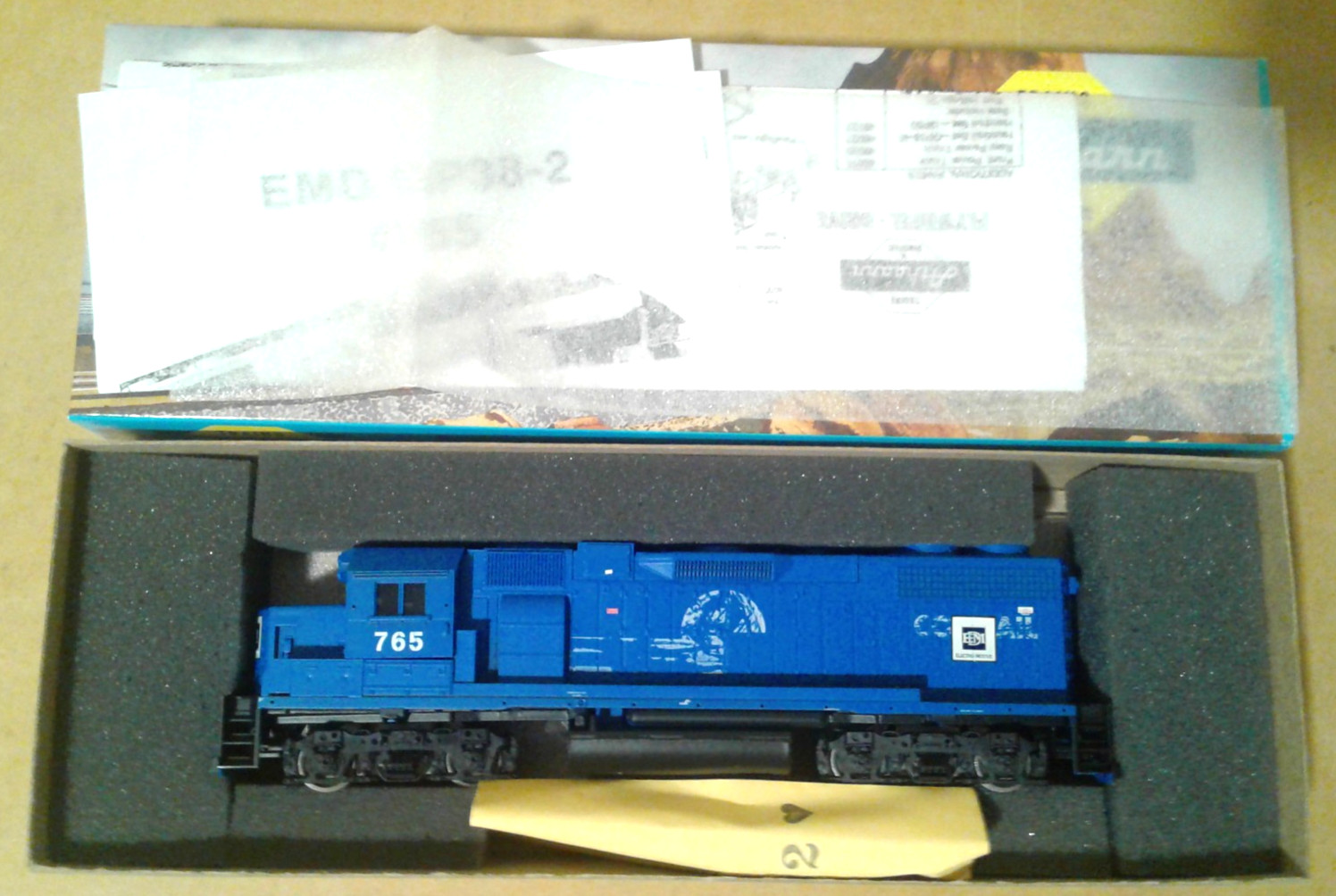 HO SCALE ATHEARN EMD GP38-2 EMD LEASE EX. CONRAIL EMDX #765 4648