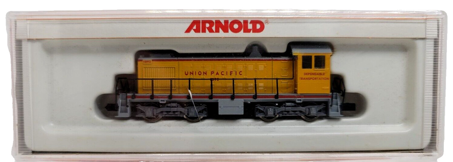 N 9mm Arnold 5022 Alco S-2 Diesel loco Union Pacific #1092 (Tested) rapido cplrs