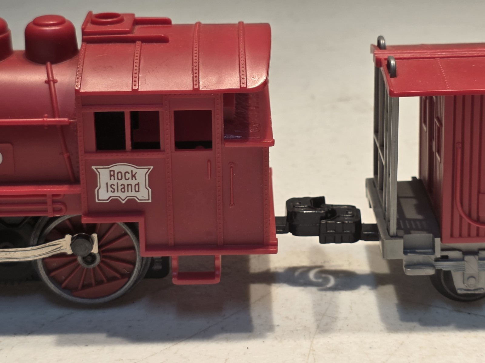 Vintage Lionel Rock Island 0-4-0 Steam Switcher Locomotive W/Caboose O Gauge