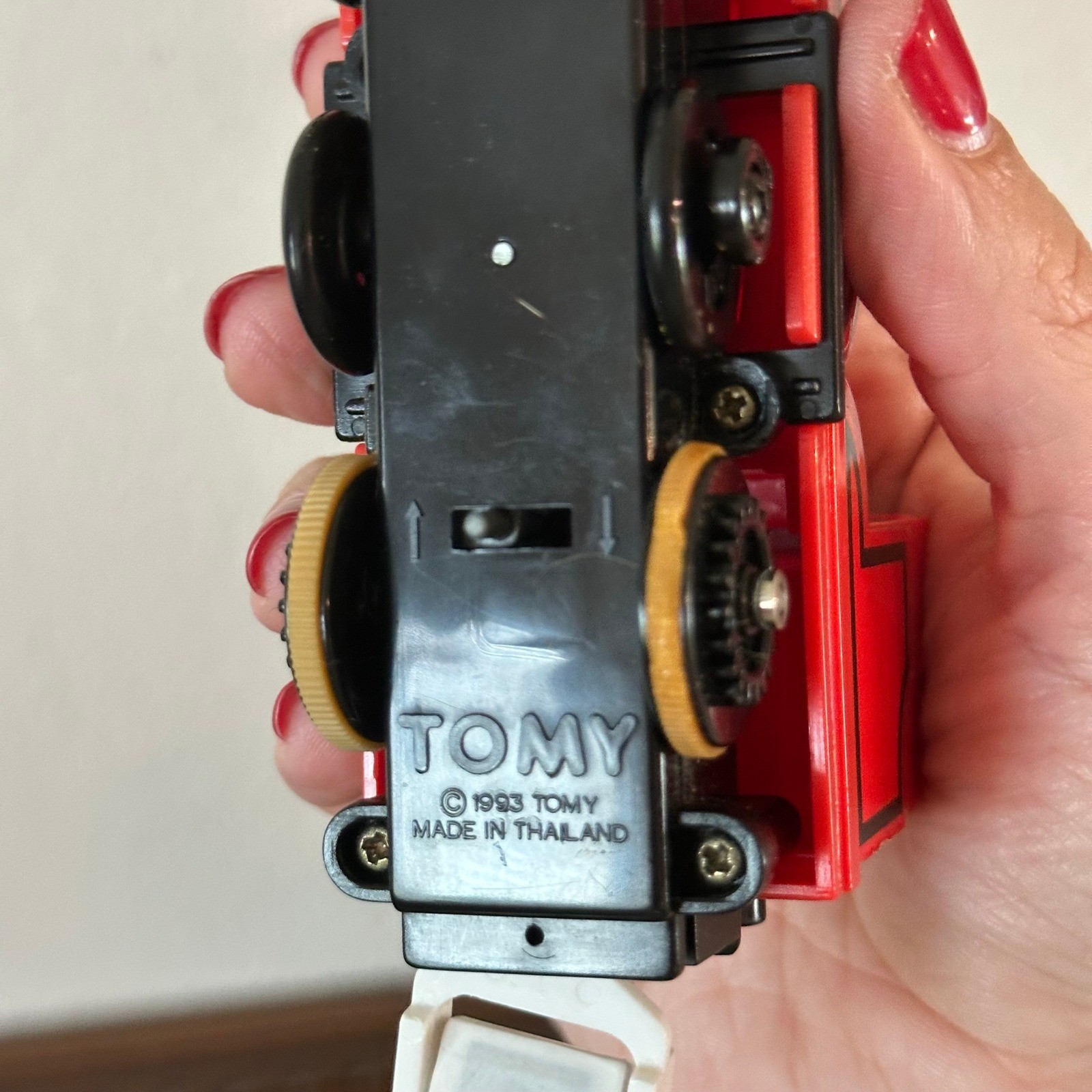 1993 TOMY Motorized James Red Engine with Tender Thomas & Friends Train *WORKS*