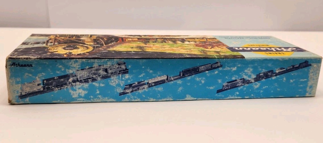 RARE Athearn HO GP-30 Atlantic Coast Line #900 Diesel Locomotive SEALED B24
