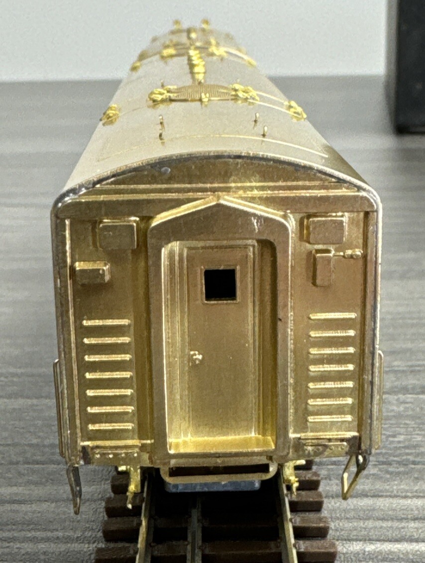 The Train Shop HO Brass E.M.D. FT A&B Diesel Locomotive Set – MINT & Unpainted!