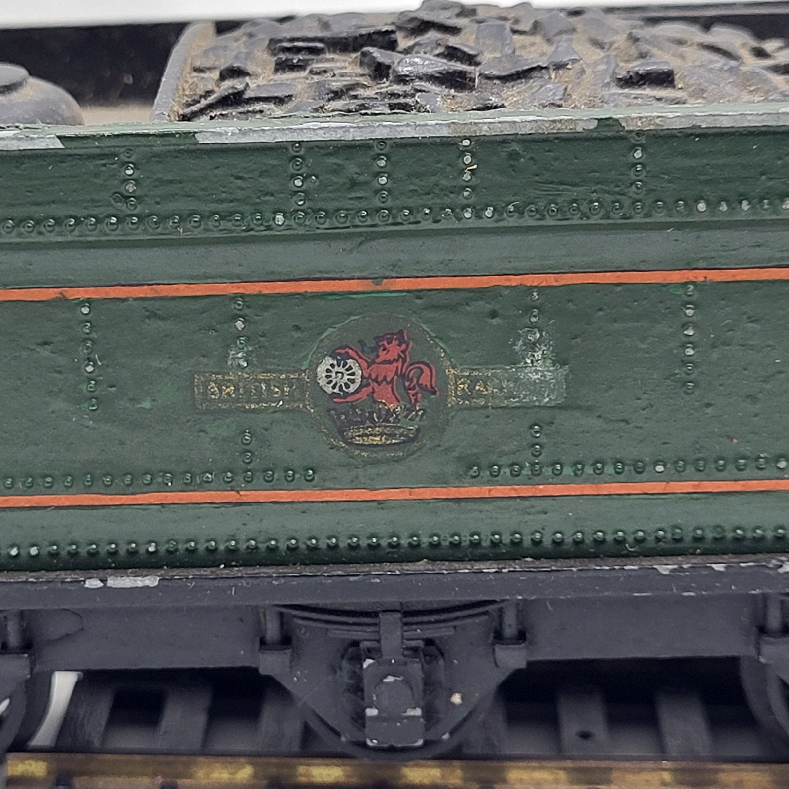 G+R Wrenn Diecast Steam Locomotive + Tender HO Gauge, British Railways 9402, EX