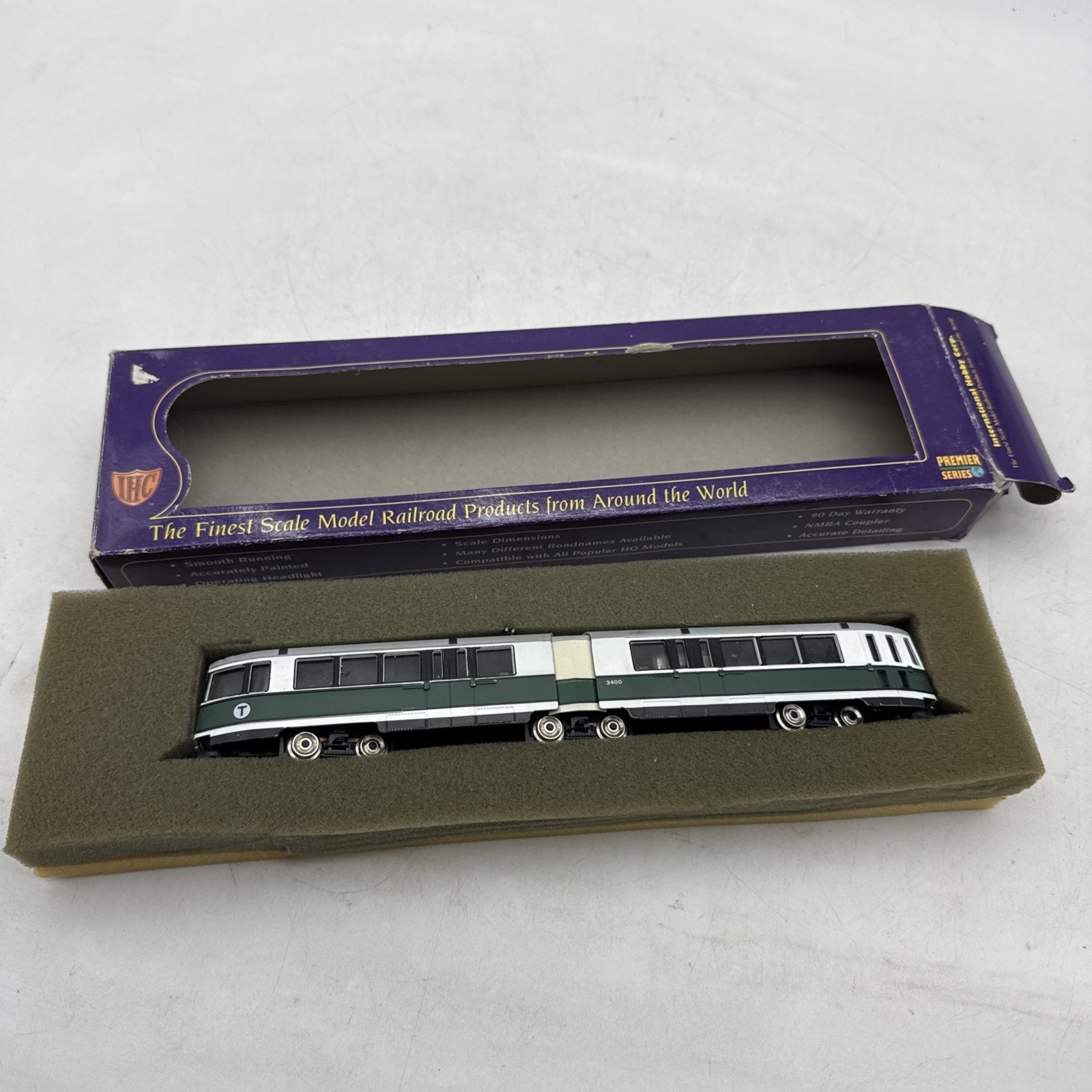 IHC HO Scale Boeing Vertol LRV Articulated Trolley – Boston MBTA