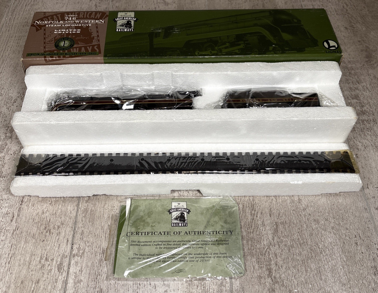 Hallmark Great America Railways Lionel 746 Norfolk & Western Locomotive & Tender