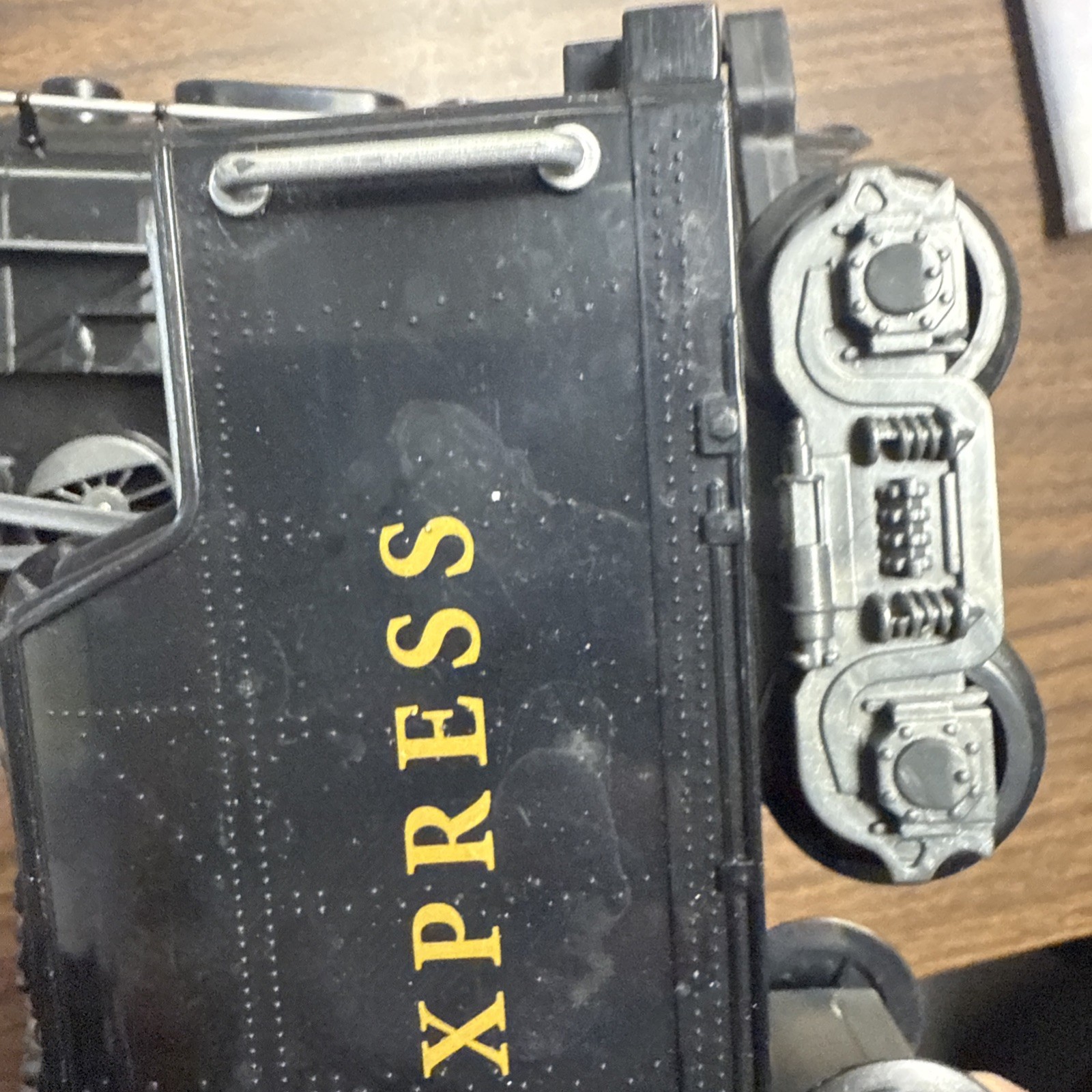 Lionel O Polar Express Berkshire Steam Locomotive & Tender #1225 15012EL Battery