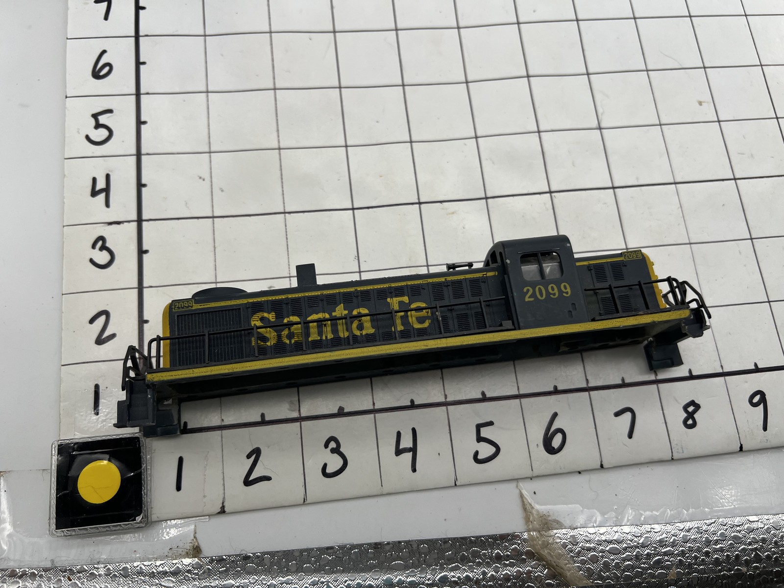Athearn #2099 HO Scale Santa Fe Diesel Switcher Locomotive SHELL ONLY Good