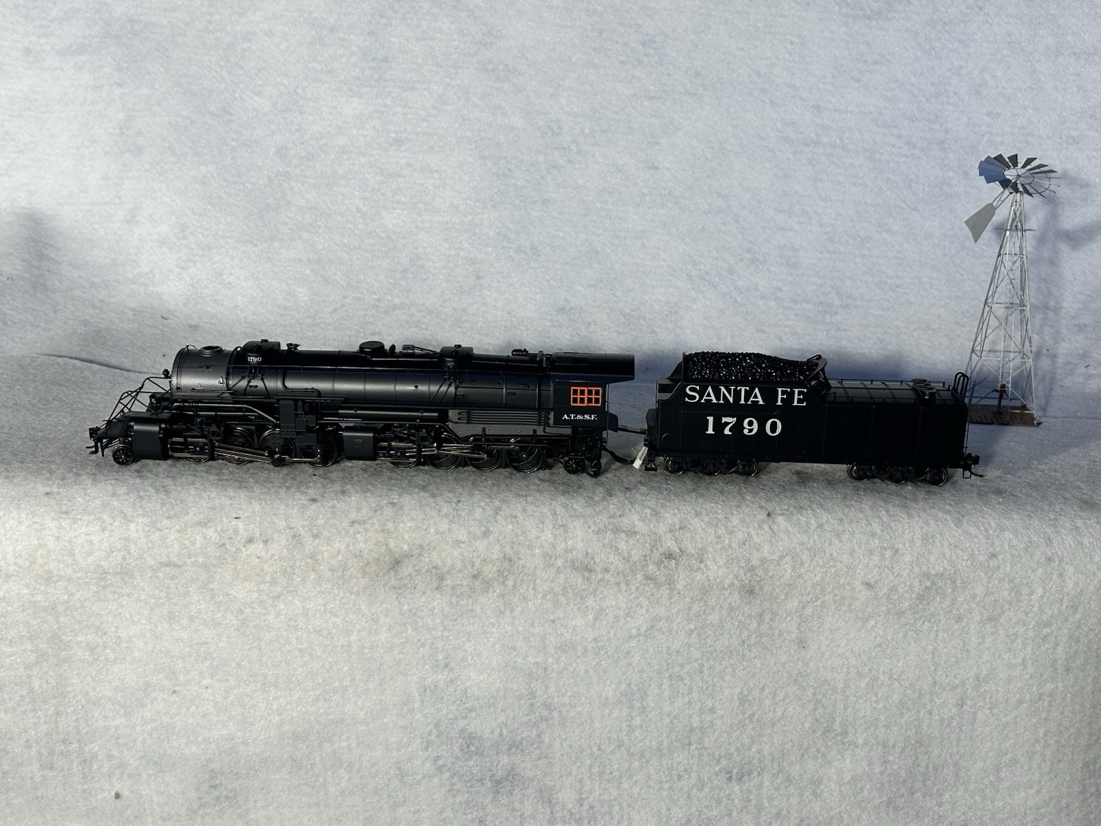 Cool Proto Heritage Santa Fe RR 2-8-8-2 Mallet Steam Locomotive # 1790 HO