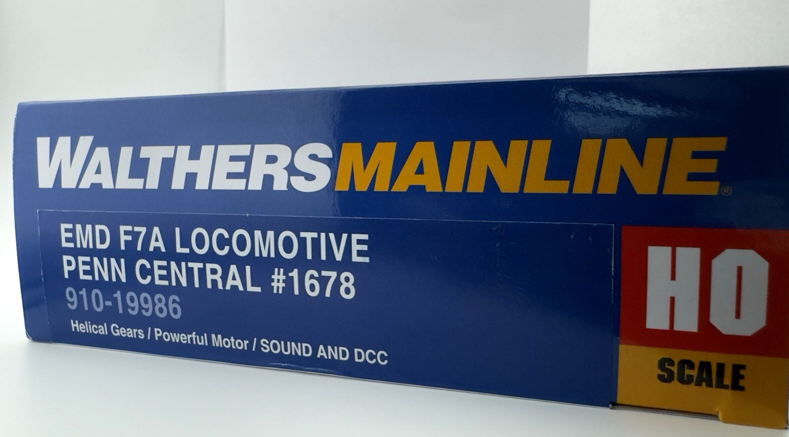 Walthers 910-19986 HO Penn Central EMD F7A Locomotive Road #1678 *DCC & Sound*
