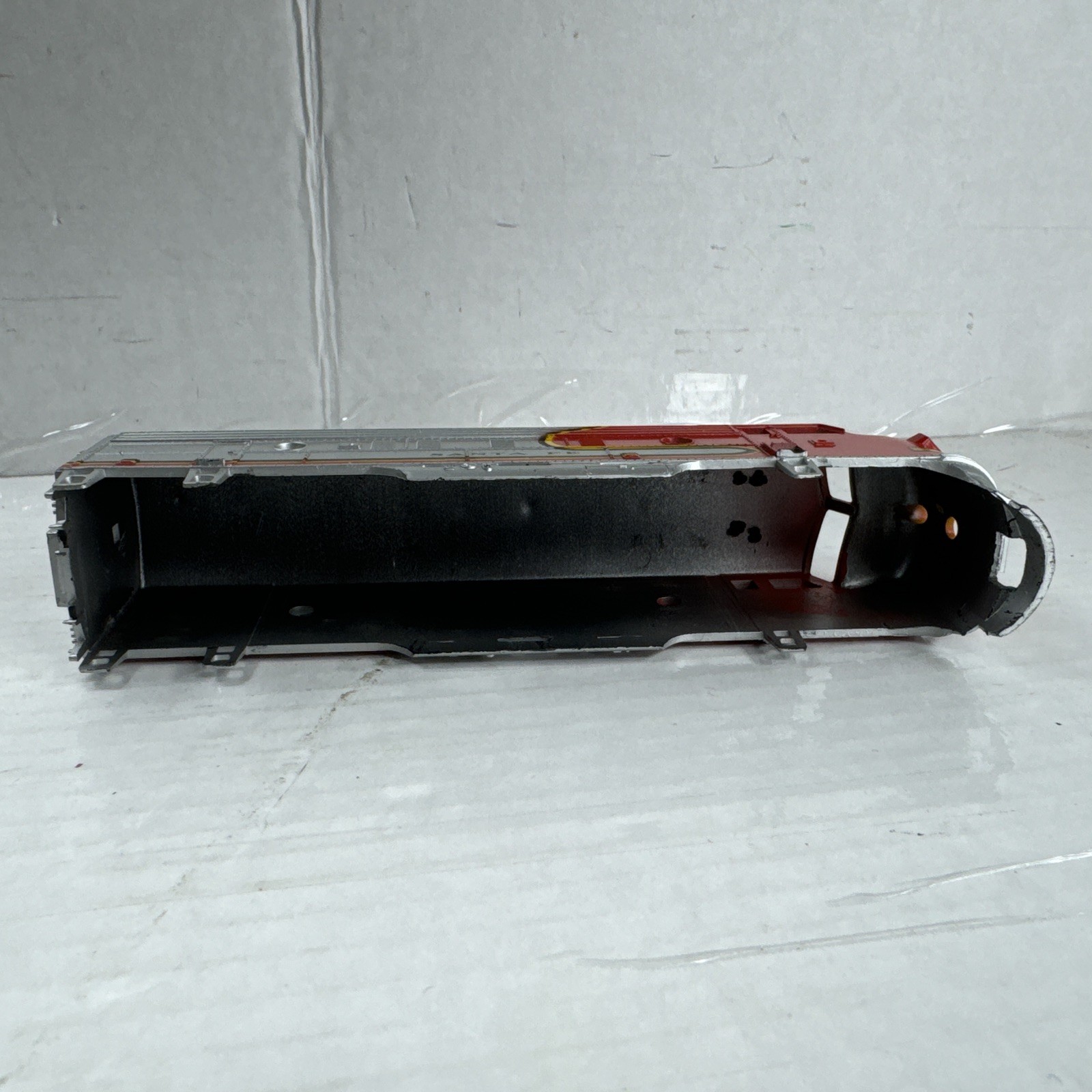 Athearn Ho Scale Santa Fe F-3 / F-7 Diesel Locomotive Shell For Train Set Engine