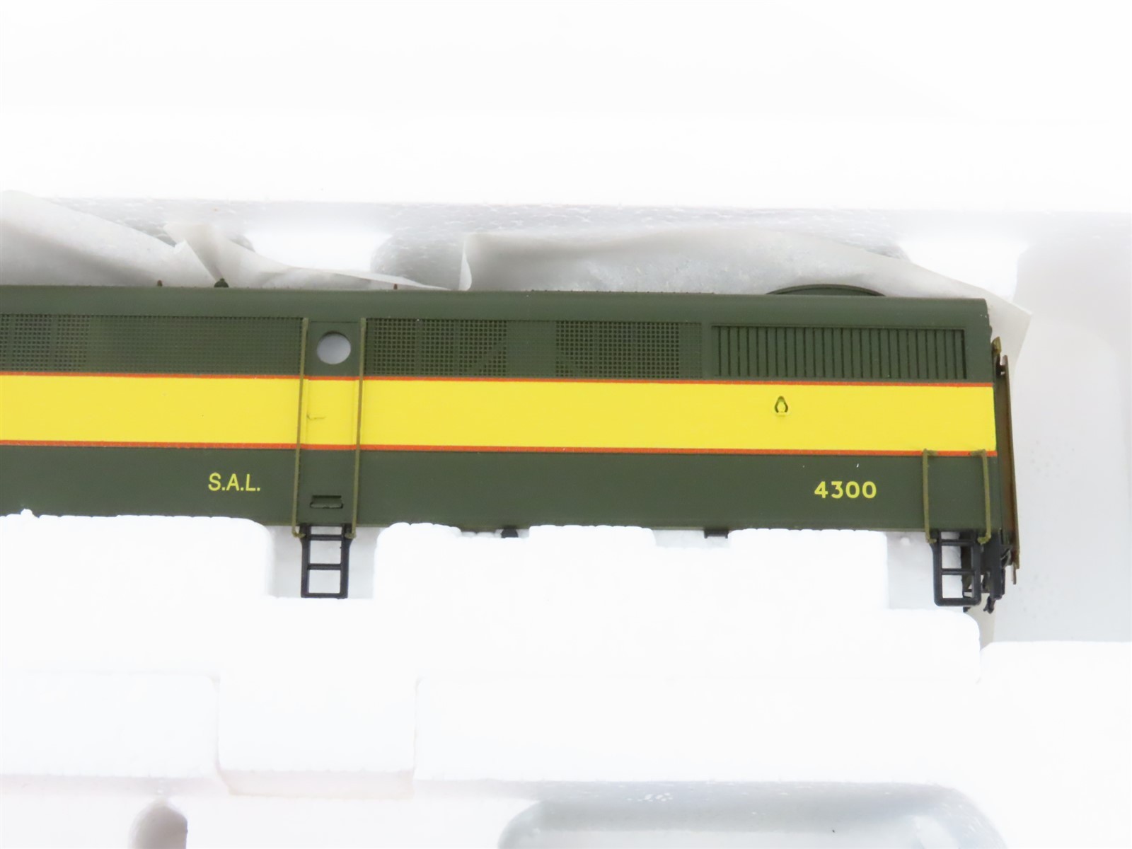 HO Scale Proto 2000 SAL Seaboard Air Line ALCO FB1 Diesel #4300 – BAD GEARS