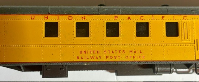 HO Scale Rock Island Diesel Engine & Union Pacific Railway Post Office (RPO) Car