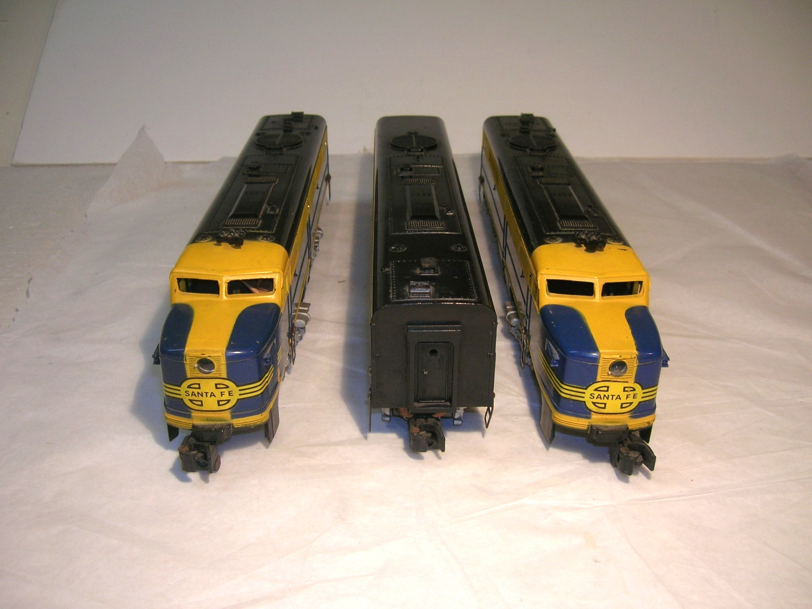 Vintage American Flyer Santa Fe Blue Yellow Diesel Locomotive A-B-A 484 485 486
