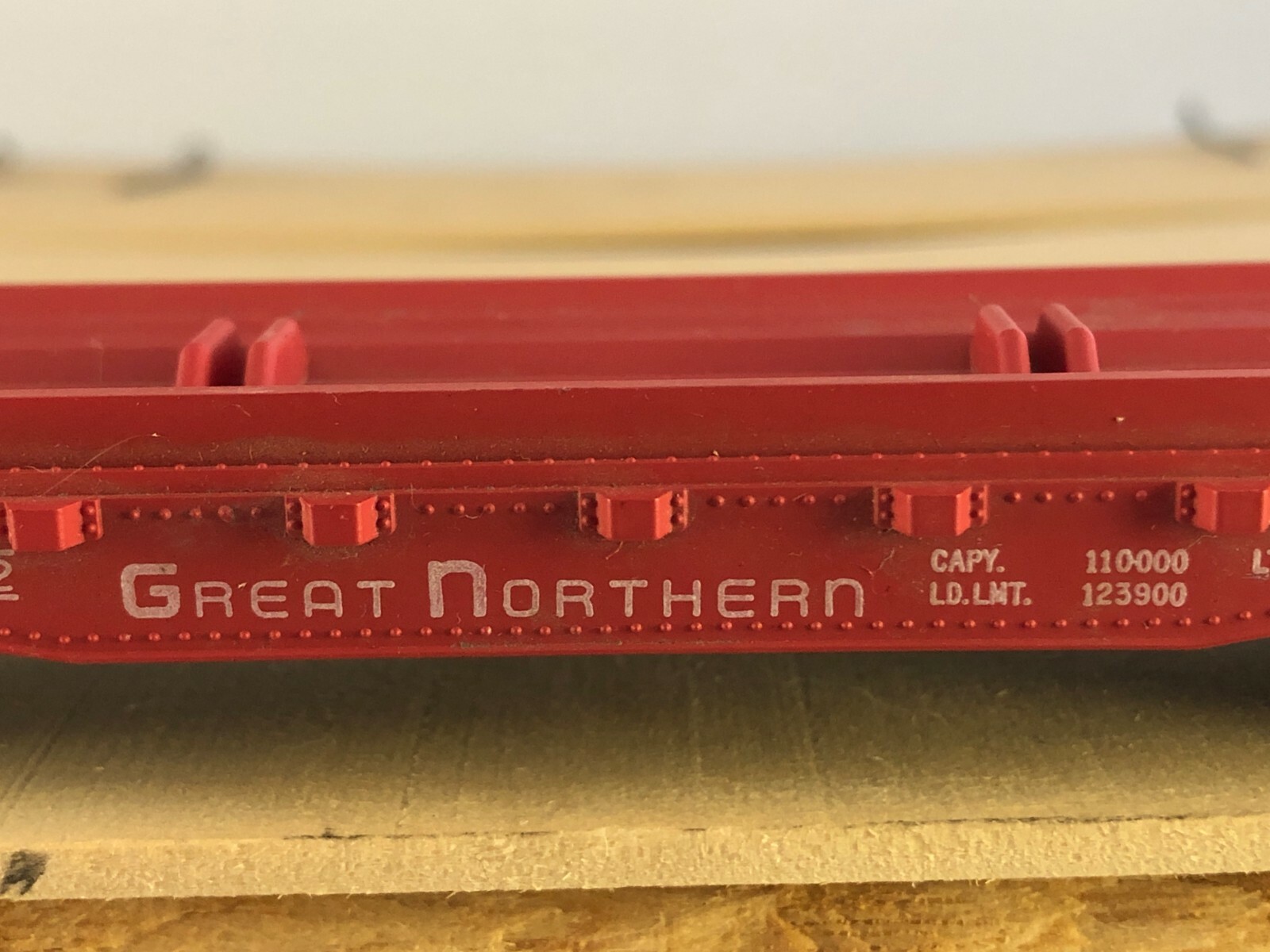 Vintage Tyco Mantua HO Scale Model Railroad Flat Car Great Northern 42762 Train