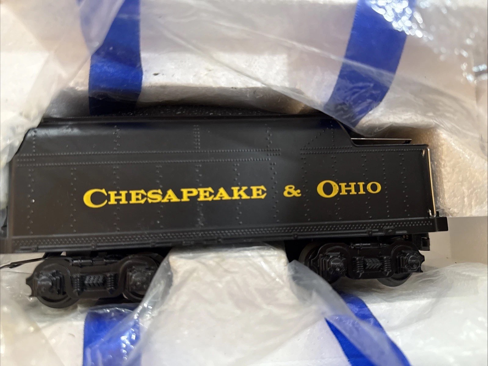 Lionel C&O Berkshire Jr. Locomotive and Tender Die-Cast Metal 6-28697