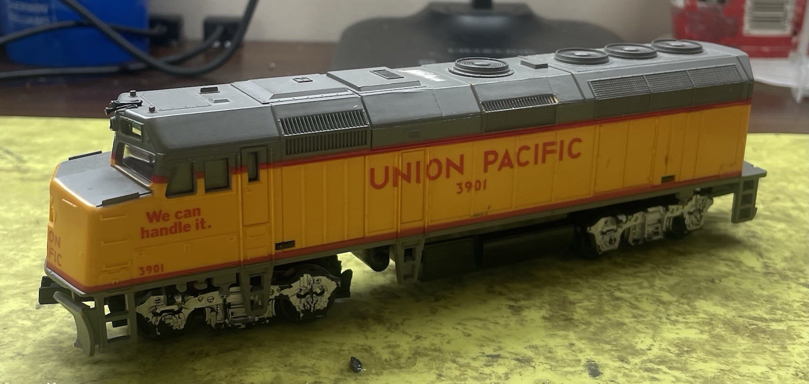 Life Like HO Union Pacific EMD F40PH #3901 Locomotive Engine Serviced Lot B22