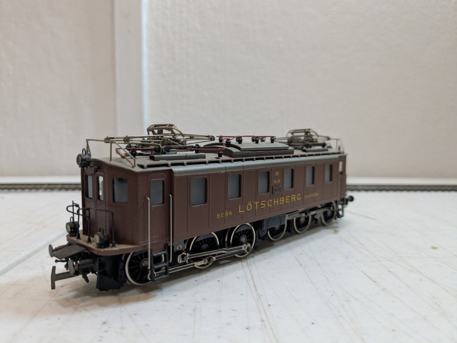 Metropolitan 702 – BLS #121 Ce 6/6 Series 121 Electric Locomotive – HO Scale